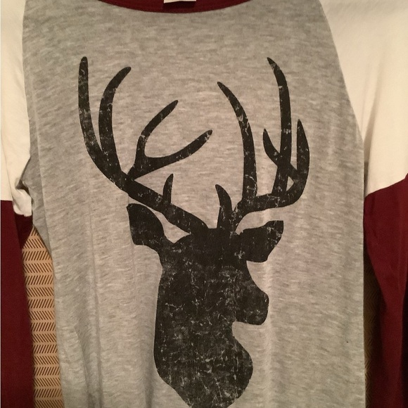 GRAPHIC TEE~DEER DESIGN~TRI-COLORED~LG - Picture 2 of 4